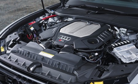 2020 Audi RS 6 Avant (UK-Spec) Engine Wallpapers 450x275 (106)