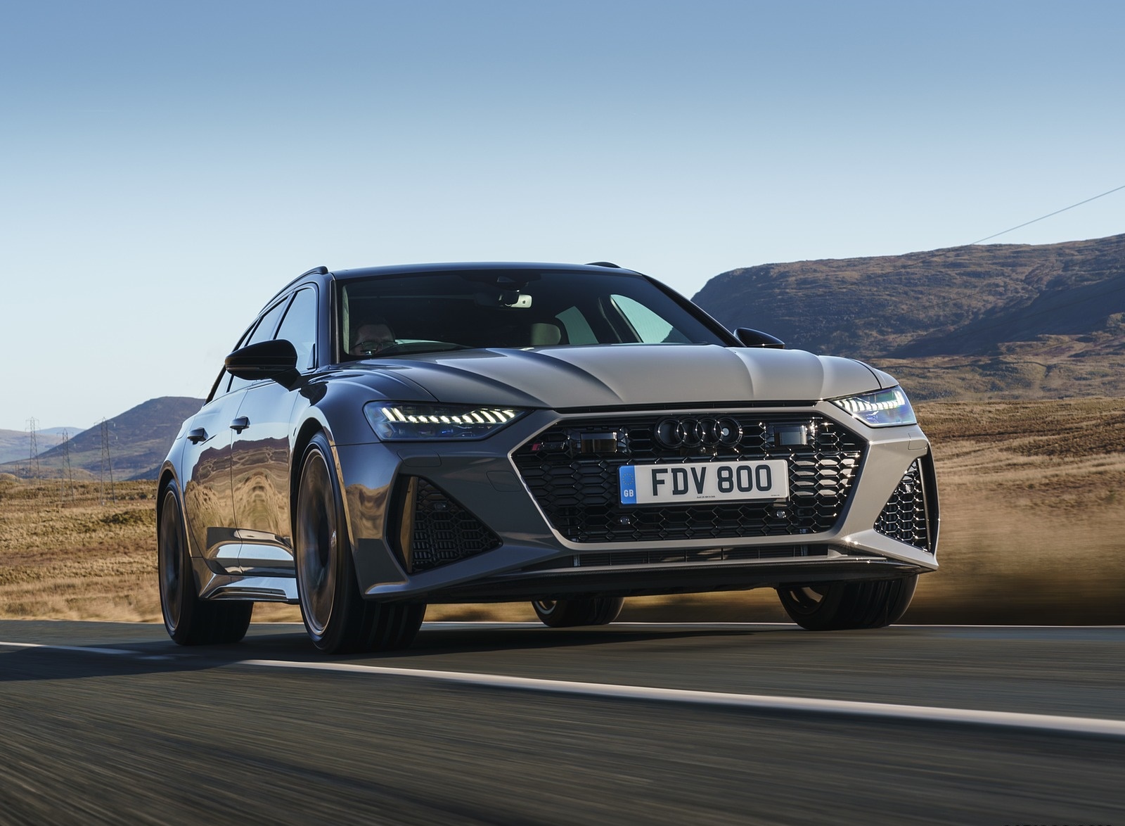 2020 Audi RS 6 Avant (UK-Spec) Front Three-Quarter Wallpapers (1)
