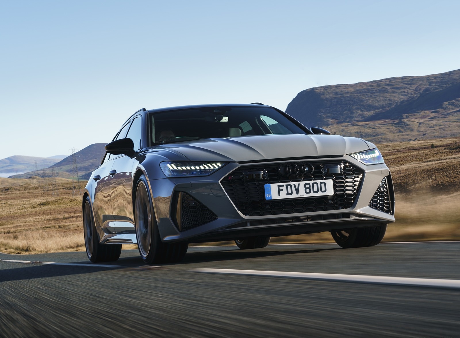 2020 Audi RS 6 Avant (UK-Spec) Front Three-Quarter Wallpapers (3)