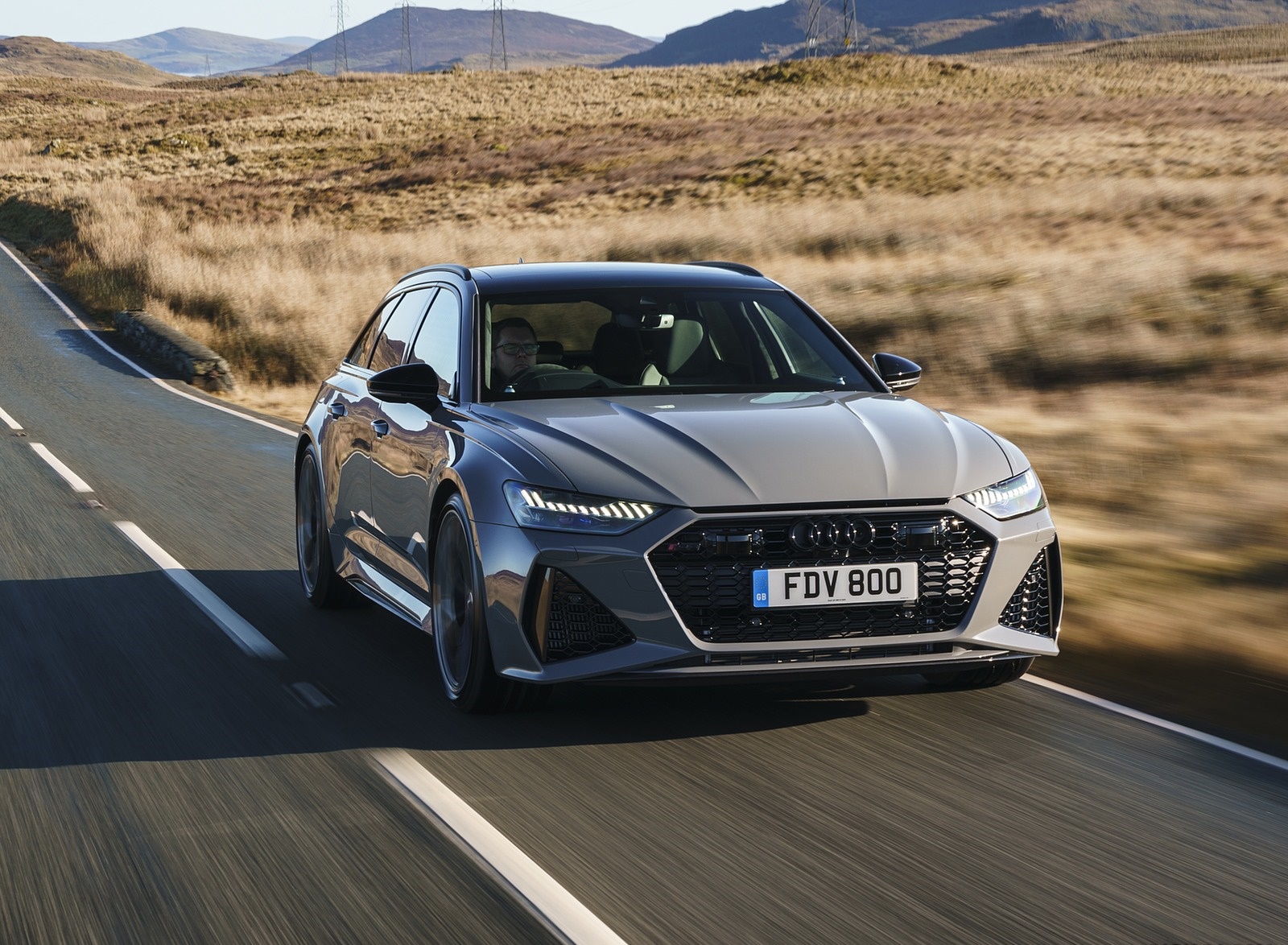 2020 Audi RS 6 Avant (UK-Spec) Front Three-Quarter Wallpapers (4)
