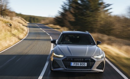 2020 Audi RS 6 Avant (UK-Spec) Front Wallpapers 450x275 (15)