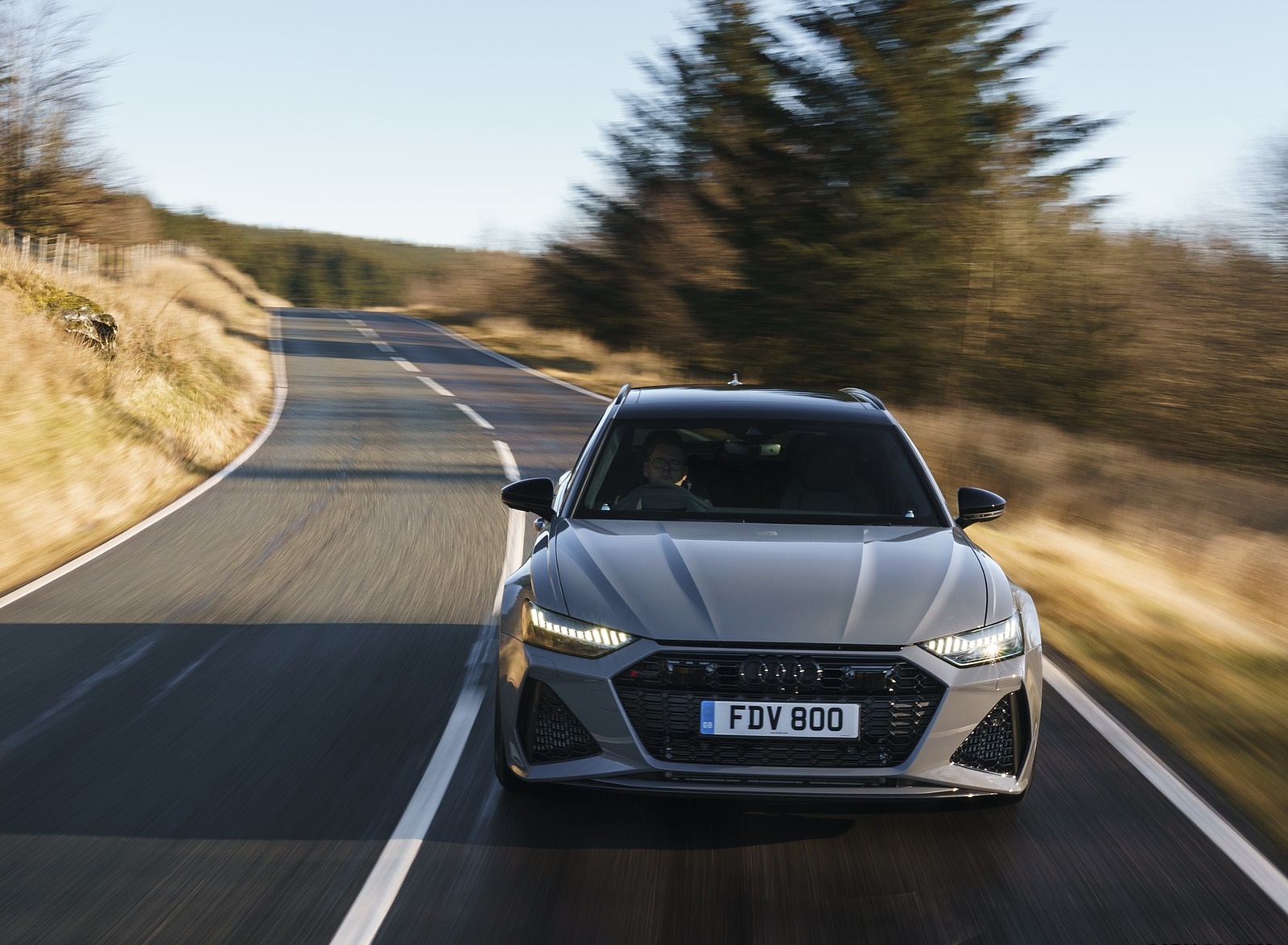 2020 Audi RS 6 Avant (UK-Spec) Front Wallpapers (15)