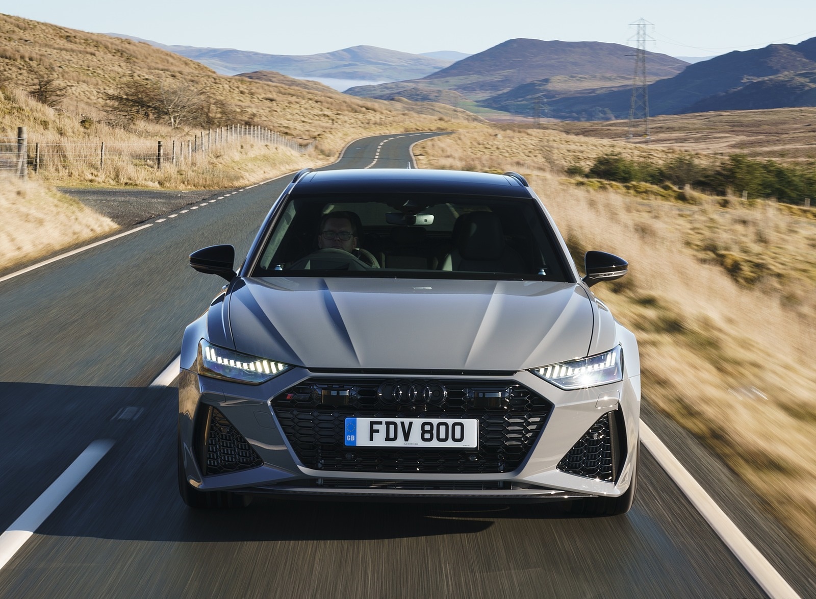 2020 Audi RS 6 Avant (UK-Spec) Front Wallpapers (5)