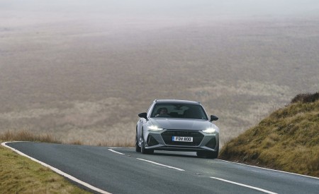 2020 Audi RS 6 Avant (UK-Spec) Front Wallpapers 450x275 (27)