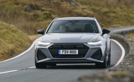 2020 Audi RS 6 Avant (UK-Spec) Front Wallpapers 450x275 (40)