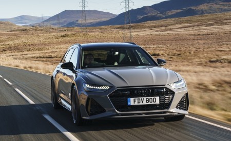 2020 Audi RS 6 Avant (UK-Spec) Front Wallpapers 450x275 (7)