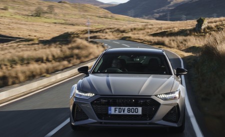 2020 Audi RS 6 Avant (UK-Spec) Front Wallpapers 450x275 (11)