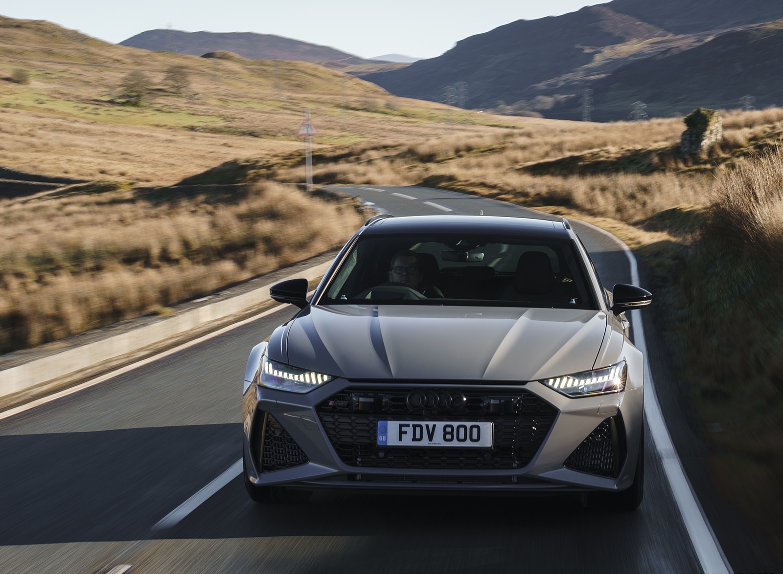 2020 Audi RS 6 Avant (UK-Spec) Front Wallpapers (11)