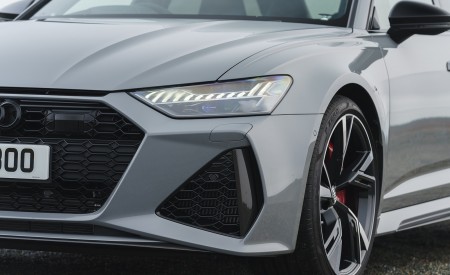 2020 Audi RS 6 Avant (UK-Spec) Headlight Wallpapers 450x275 (68)