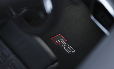 2020 Audi RS 6 Avant (UK-Spec) Interior Floor Mat Wallpapers 450x275 (136)