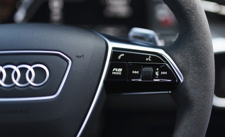 2020 Audi RS 6 Avant (UK-Spec) Interior Steering Wheel Wallpapers 450x275 (108)