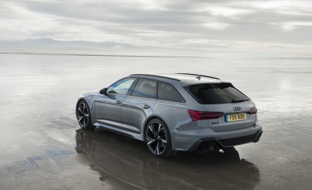 2020 Audi RS 6 Avant (UK-Spec) Rear Three-Quarter Wallpapers 450x275 (56)