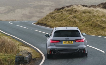2020 Audi RS 6 Avant (UK-Spec) Rear Wallpapers 450x275 (35)