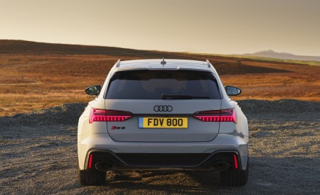 2020 Audi RS 6 Avant (UK-Spec) Rear Wallpapers 450x275 (65)