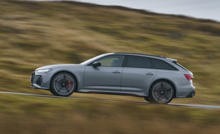 2020 Audi RS 6 Avant (UK-Spec) Side Wallpapers 450x275 (50)