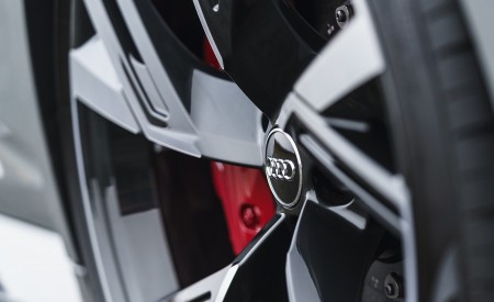 2020 Audi RS 6 Avant (UK-Spec) Wheel Wallpapers 450x275 (81)