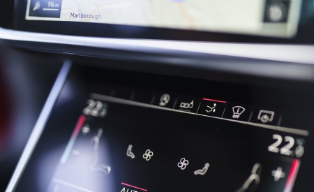 2020 Audi RS 7 Sportback (UK-Spec) Central Console Wallpapers 450x275 (99)