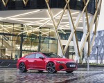 2020 Audi RS 7 Sportback (UK-Spec) Front Three-Quarter Wallpapers 150x120 (37)