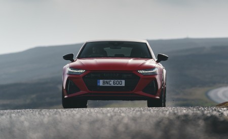 2020 Audi RS 7 Sportback (UK-Spec) Front Wallpapers 450x275 (28)
