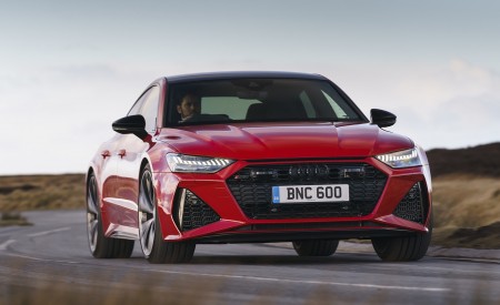 2020 Audi RS 7 Sportback (UK-Spec) Front Wallpapers 450x275 (30)