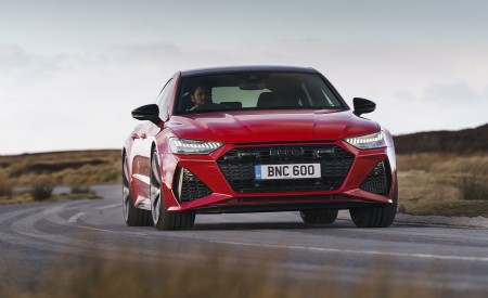2020 Audi RS 7 Sportback (UK-Spec) Front Wallpapers 450x275 (16)