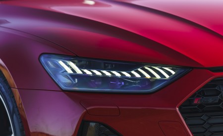 2020 Audi RS 7 Sportback (UK-Spec) Headlight Wallpapers 450x275 (54)