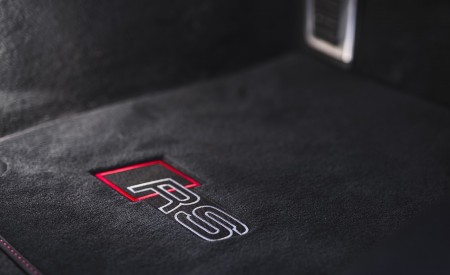 2020 Audi RS 7 Sportback (UK-Spec) Interior Floor Mat Wallpapers 450x275 (91)