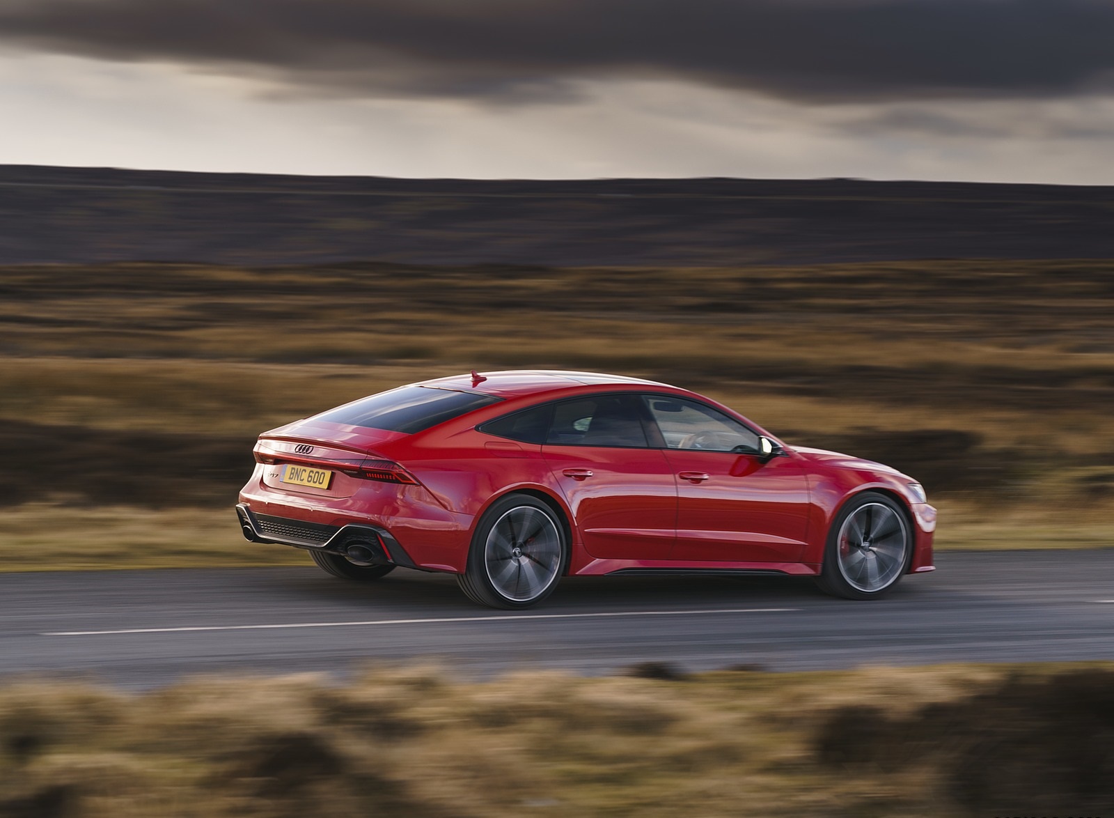 2020 Audi RS 7 Sportback (UK-Spec) Rear Three-Quarter Wallpapers (11)