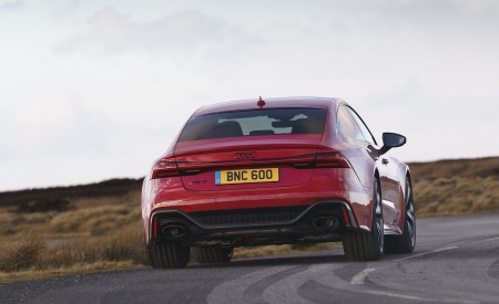 2020 Audi RS 7 Sportback (UK-Spec) Rear Wallpapers 450x275 (22)