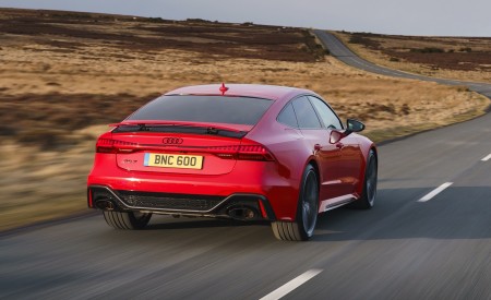 2020 Audi RS 7 Sportback (UK-Spec) Rear Wallpapers 450x275 (23)