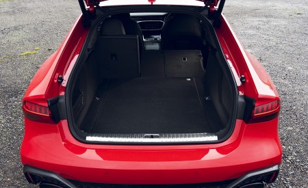 2020 Audi RS 7 Sportback (UK-Spec) Trunk Wallpapers 450x275 (112)