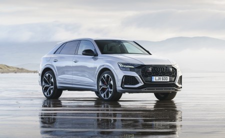 2020 Audi RS Q8 (UK-Spec) Front Three-Quarter Wallpapers 450x275 (35)