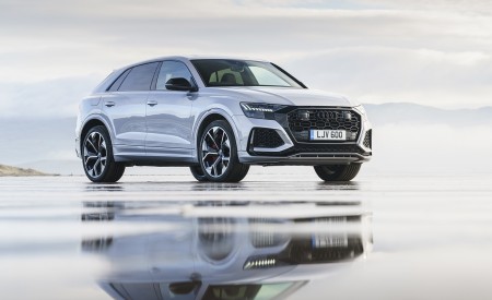 2020 Audi RS Q8 (UK-Spec) Front Three-Quarter Wallpapers 450x275 (36)