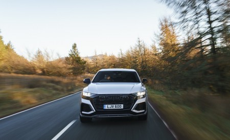 2020 Audi RS Q8 (UK-Spec) Front Wallpapers 450x275 (5)