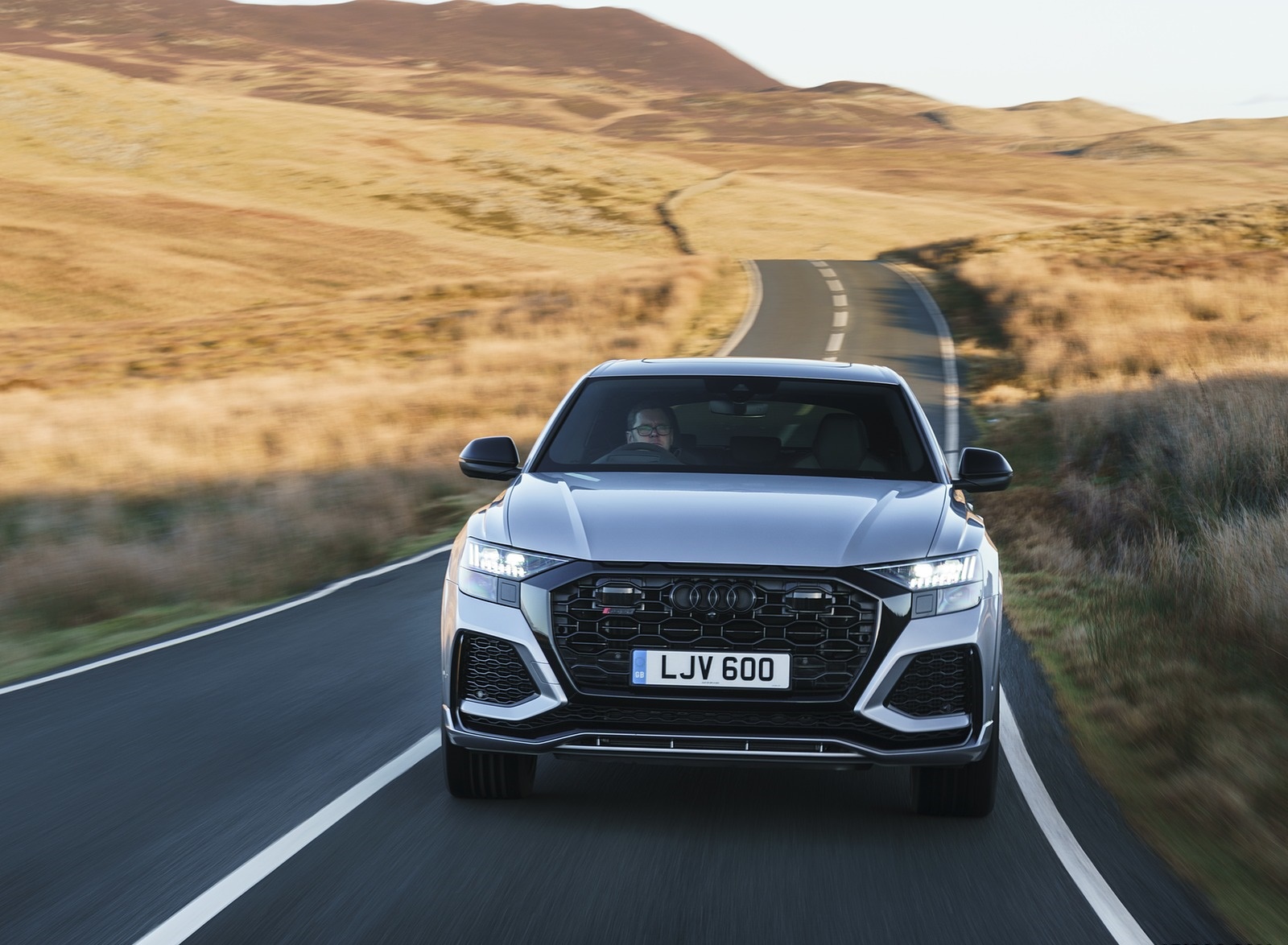 2020 Audi RS Q8 (UK-Spec) Front Wallpapers (7)