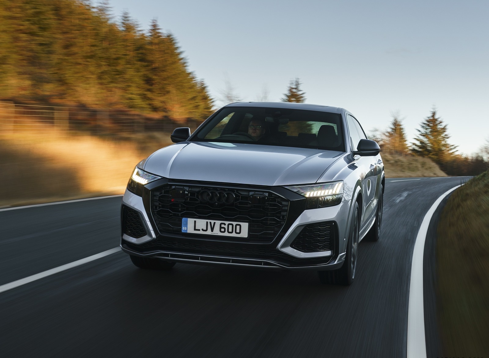 2020 Audi RS Q8 (UK-Spec) Front Wallpapers (8)