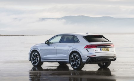 2020 Audi RS Q8 (UK-Spec) Rear Three-Quarter Wallpapers 450x275 (41)