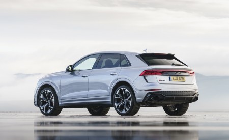 2020 Audi RS Q8 (UK-Spec) Rear Three-Quarter Wallpapers 450x275 (42)