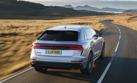 2020 Audi RS Q8 (UK-Spec) Rear Wallpapers 450x275 (10)