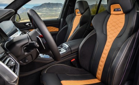 2020 BMW X5 M Competition (Color: Mineral White; US-Spec) Interior Front Seats Wallpapers 450x275 (193)