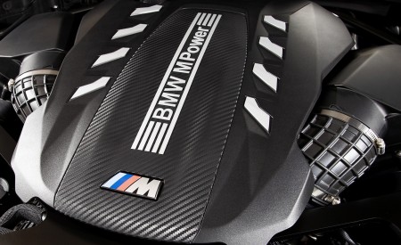 2020 BMW X5 M Competition (Color: Tanzanit Blue Metallic; US-Spec) Engine Wallpapers 450x275 (78)