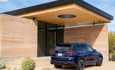 2020 BMW X5 M Competition (Color: Tanzanit Blue Metallic; US-Spec) Rear Three-Quarter Wallpapers 450x275 (61)