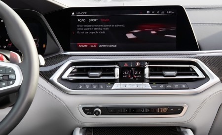 2020 BMW X6 M Competition (Color: Ametrine Metallic; US-Spec) Central Console Wallpapers 450x275 (123)
