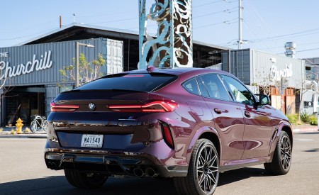 2020 BMW X6 M Competition (Color: Ametrine Metallic; US-Spec) Rear Three-Quarter Wallpapers 450x275 (90)