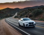 2020 BMW X6 M Competition (Color: Mineral White Metallic; US-Spec) Front Three-Quarter Wallpapers 150x120