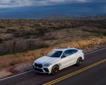 2020 BMW X6 M Competition (Color: Mineral White Metallic; US-Spec) Front Three-Quarter Wallpapers 150x120