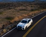 2020 BMW X6 M Competition (Color: Mineral White Metallic; US-Spec) Front Three-Quarter Wallpapers 150x120