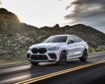 2020 BMW X6 M Competition (Color: Mineral White Metallic; US-Spec) Front Three-Quarter Wallpapers 150x120