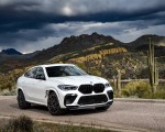 2020 BMW X6 M Competition (Color: Mineral White Metallic; US-Spec) Front Three-Quarter Wallpapers 150x120