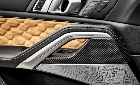 2020 BMW X6 M Competition (Color: Mineral White Metallic; US-Spec) Interior Detail Wallpapers 450x275 (203)